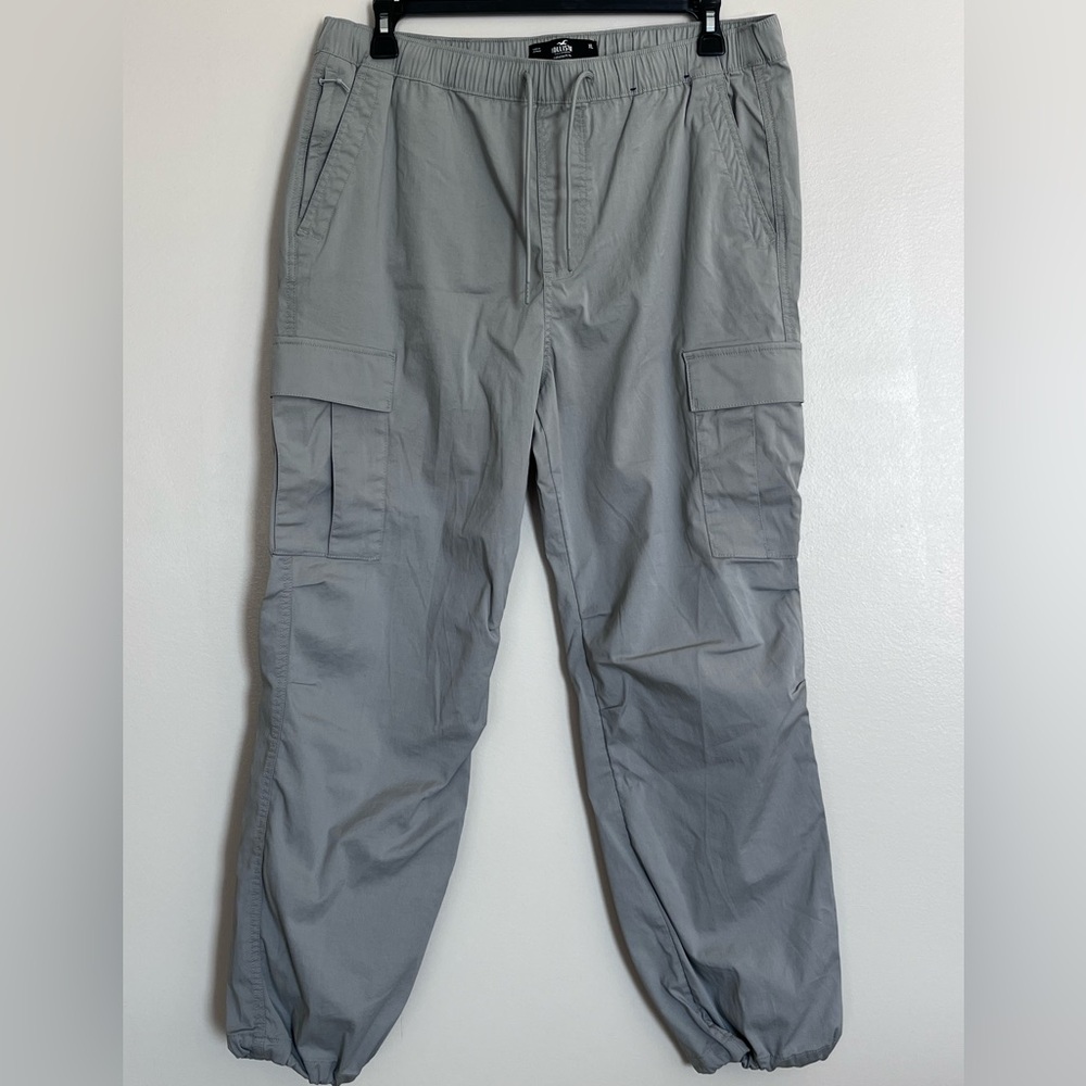Hollister Men's Light Gray Parachute Cargo Pants Epic Flex, Size XL